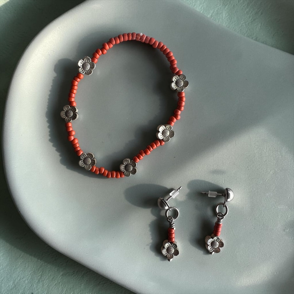Cheerful Orange Aventurine & Flower Stretch Bracelet + Earring Set