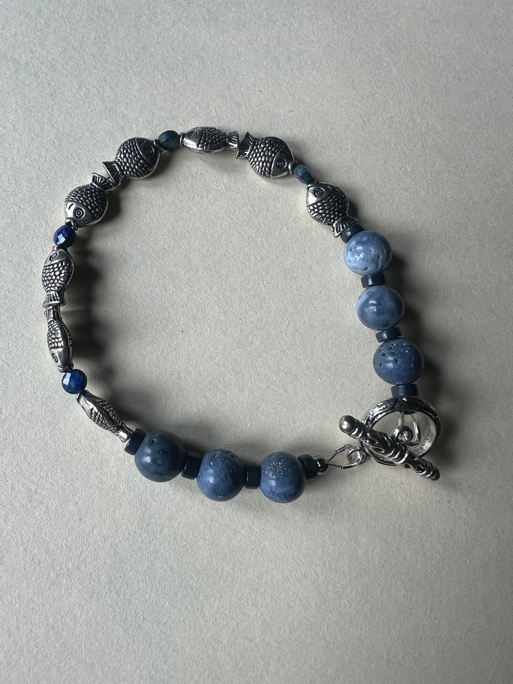 Water-Inspired Blue Sponge Coral & Fish Bracelet
