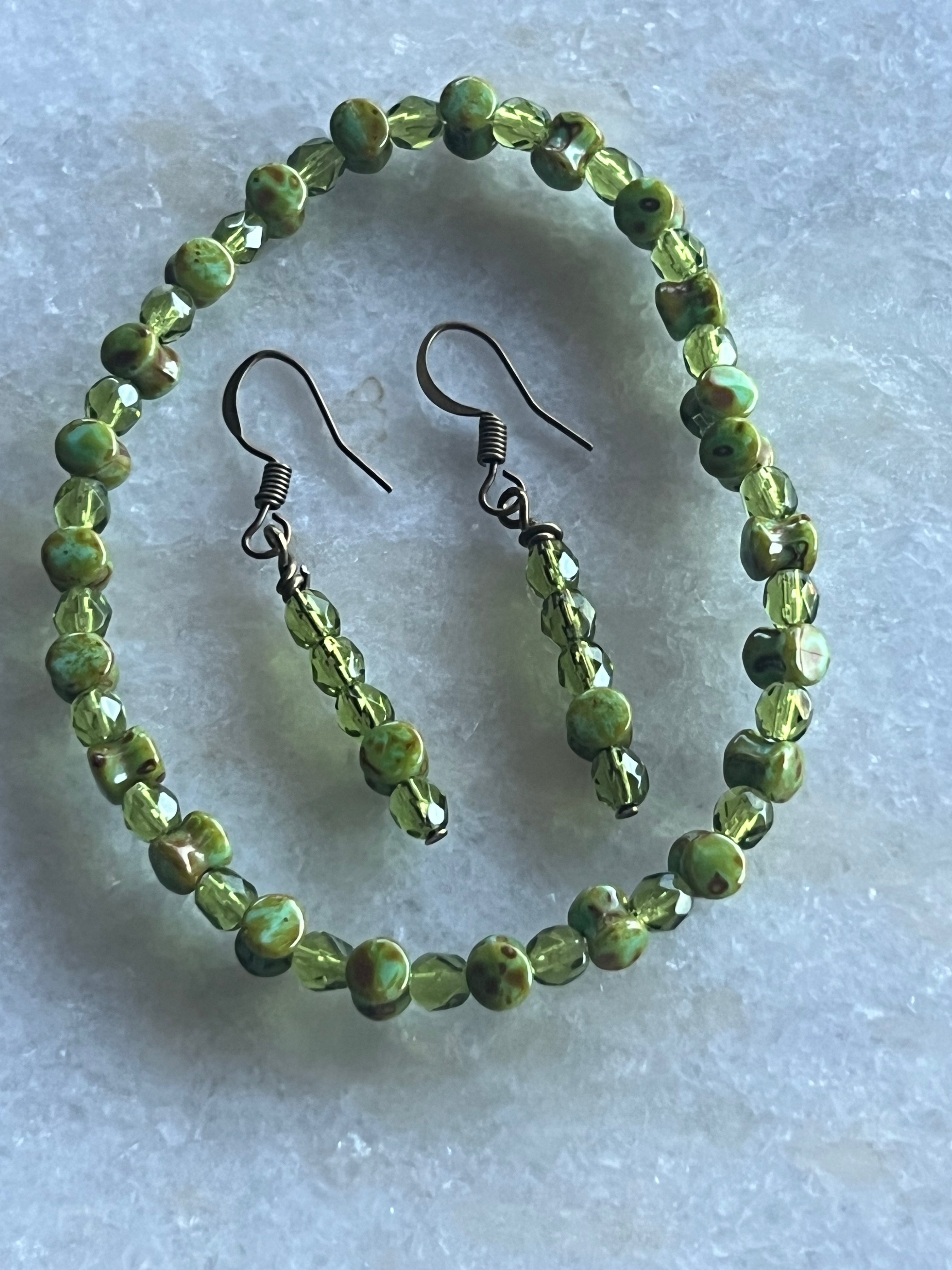 Sassy Green Glass Bead Bracelet +Earring Duo