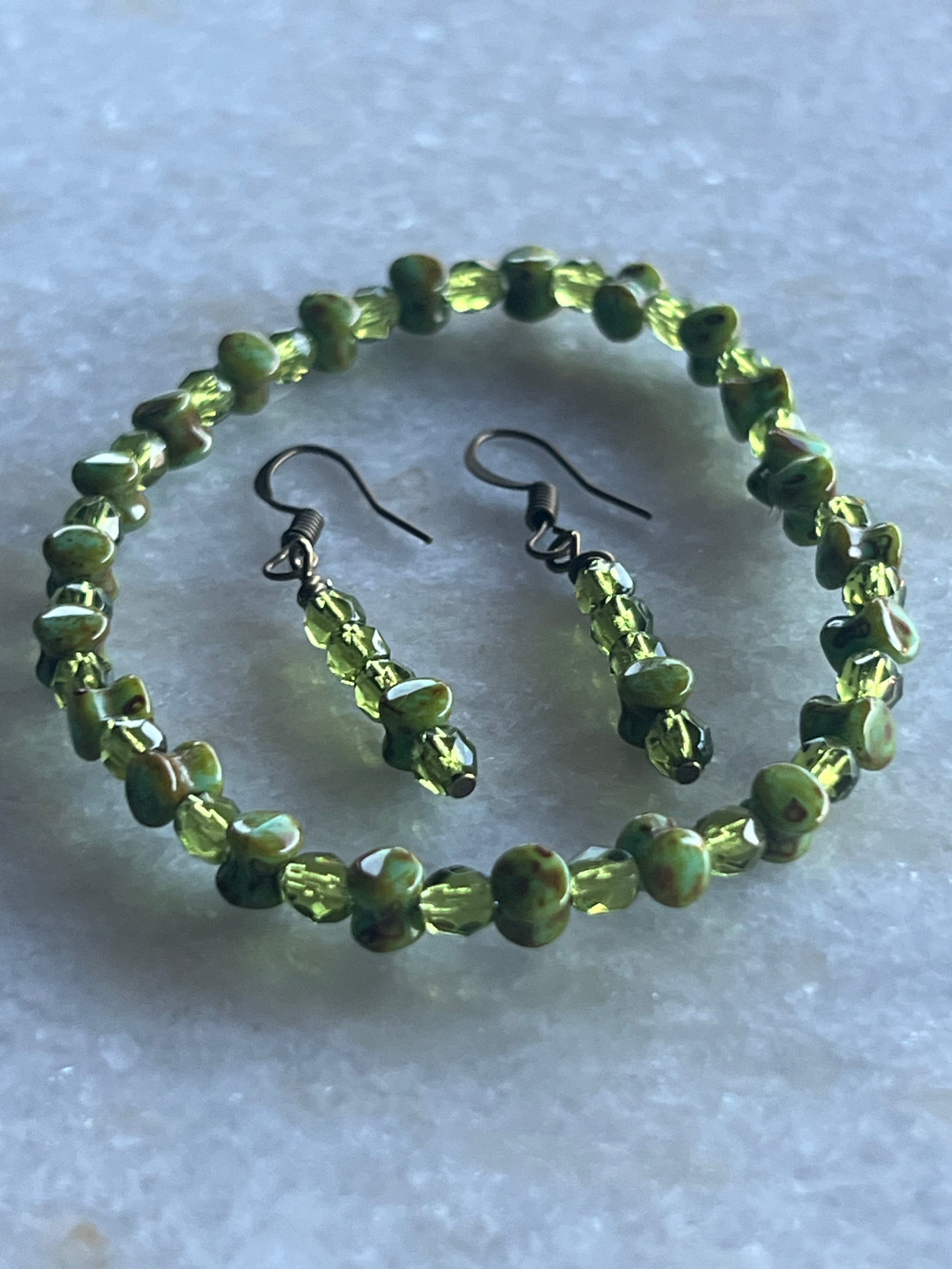 Sassy Green Glass Bead Bracelet +Earring Duo